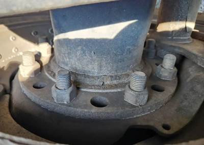 HUB PILOT NA Hub for a 2022 Peterbilt 348