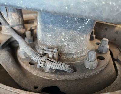 HUB PILOT NA Hub for a 2022 Peterbilt 348