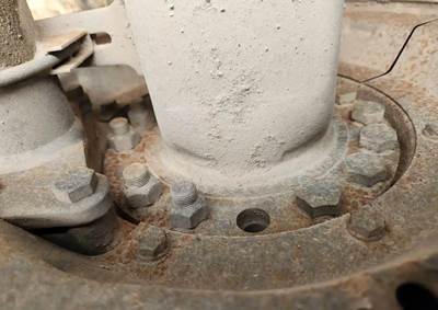 HUB PILOT NA Hub for a 2005 Sterling L9500