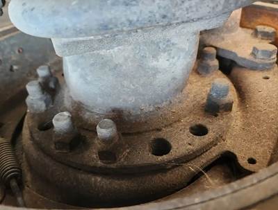 HUB PILOT NA Hub for a 2019 Freightliner Cascadia 126