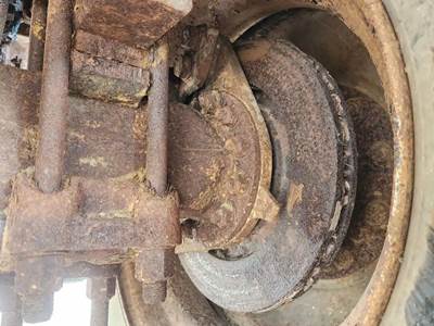 HUB PILOT NA Hub for a 2000 Ford F-650
