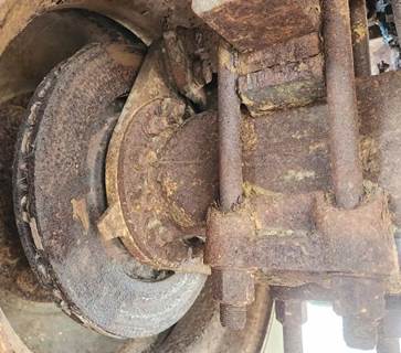 HUB PILOT NA Hub for a 2000 Ford F-650