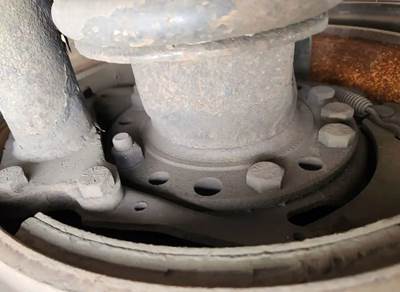 HUB PILOT NA Hub for a 2015 International PROSTAR