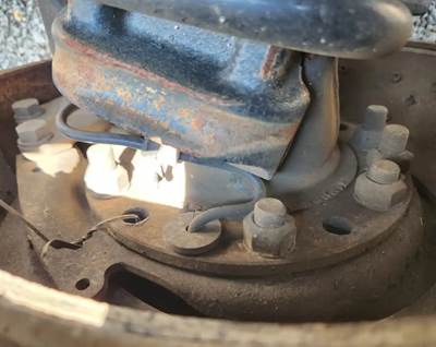 HUB PILOT NA Hub for a 2023 Freightliner Cascadia 126