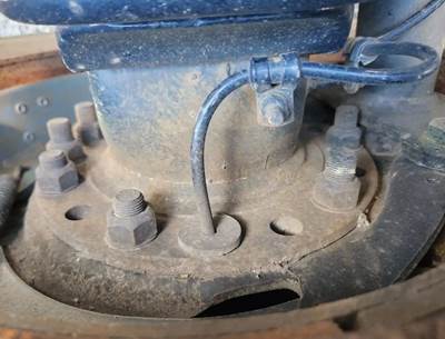 HUB PILOT NA Hub for a 2023 Freightliner Cascadia 126