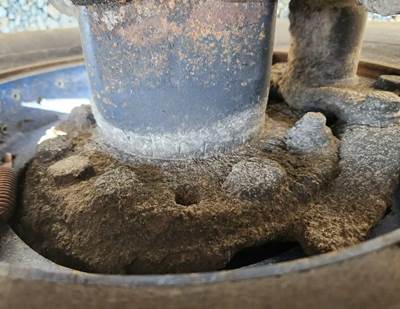 HUB PILOT NA Hub for a 2016 International 9900I