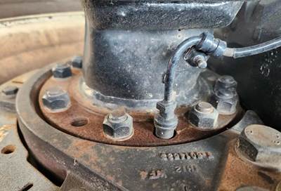 HUB PILOT NA Hub for a 2022 Freightliner Cascadia 126