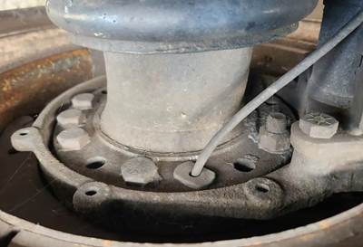 HUB PILOT NA Hub for a 2005 International 4400