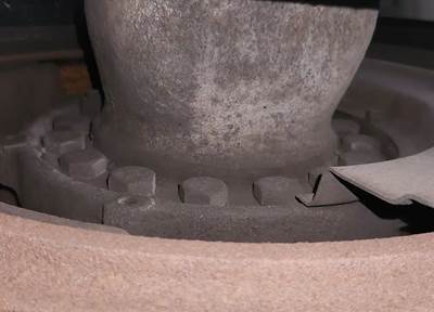 HUB PILOT NA Hub for a 1991 International 4900
