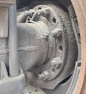 HUB PILOT NA Hub for a 2009 Kenworth T300