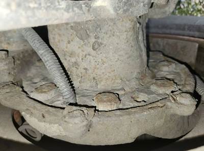 HUB PILOT NA Hub for a 2001 Sterling L9500