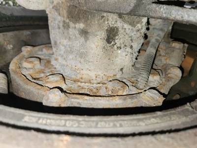 HUB PILOT NA Hub for a 2001 Sterling L9500