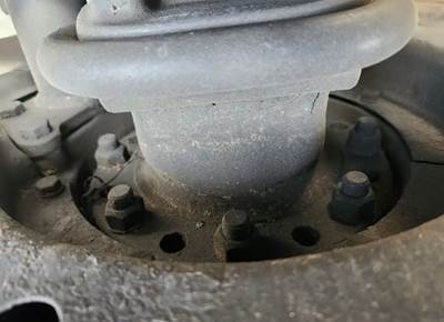 HUB PILOT NA Hub for a 2017 Freightliner Cascadia 125