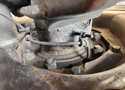 HUB PILOT NA Hub for a 2017 Freightliner Cascadia 125