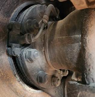 HUB PILOT NA Hub for a 2006 Isuzu FTR