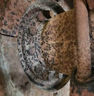 HUB PILOT NA Hub for a 1994 Ford F700