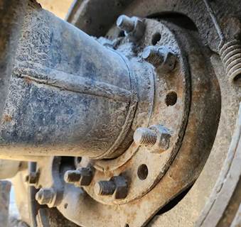 HUB PILOT NA Hub for a 2012 Peterbilt 367