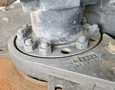 HUB PILOT NA Hub for a 2020 Kenworth W900
