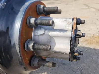 HUB PILOT Hub for a 2023 Peterbilt 579