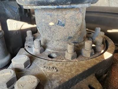 HUB PILOT Hub for a 2020 International RH613