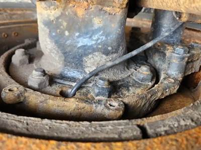 HUB PILOT Hub for a 1996 Kenworth T800