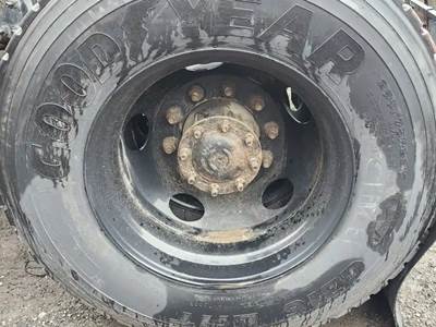 HUB PILOT Hub for a 2020 International RH613