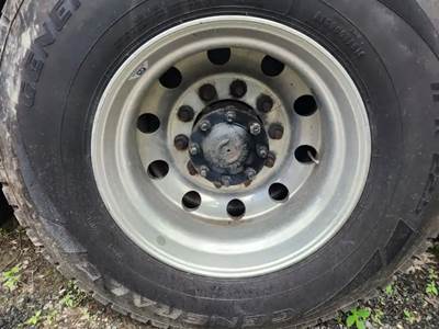 HUB PILOT Hub for a 2018 Freightliner M2 106