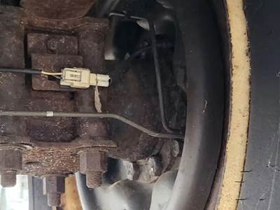 HUB PILOT Hub for a 2008 GMC W4500