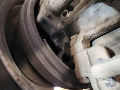 HUB PILOT Hub for a 2001 Mack RD688S