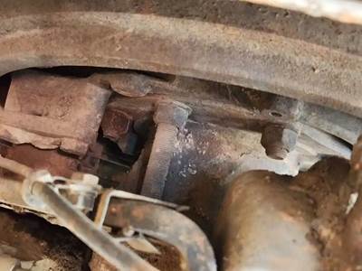 HUB PILOT Hub for a 2001 Mack RD688S