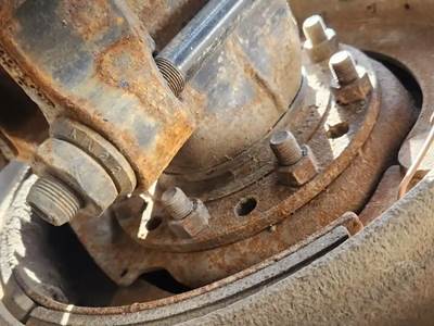 HUB PILOT Hub for a 2020 Peterbilt 389