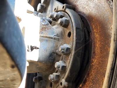 HUB PILOT Hub for a 2020 Freightliner Cascadia 126