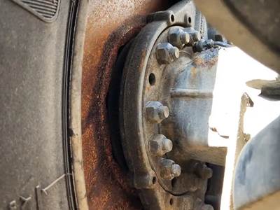 HUB PILOT Hub for a 2020 Freightliner Cascadia 126