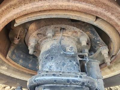 HUB PILOT Hub for a 2020 Freightliner Cascadia 126