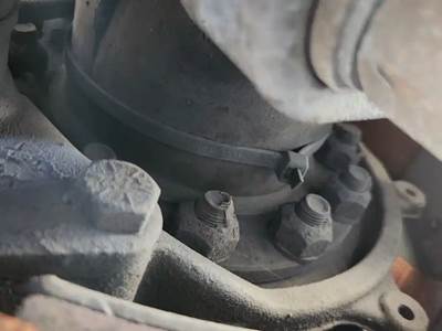 HUB PILOT Hub for a 2019 Kenworth K370