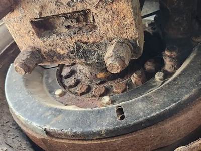 HUB PILOT Hub for a 2003 International 2574