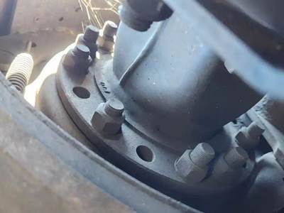 HUB PILOT Hub for a 2019 Freightliner Cascadia 126