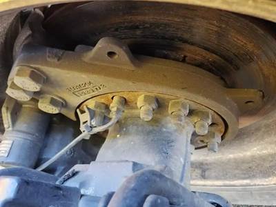 HUB PILOT Hub for a 2025 Peterbilt 579