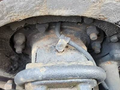 HUB PILOT Hub for a 2012 Freightliner Cascadia 125