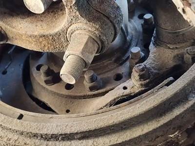 HUB PILOT Hub for a 2012 Volvo VNL