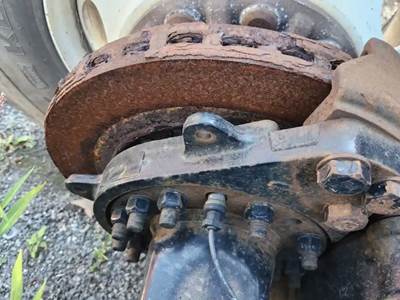 HUB PILOT Hub for a 2016 Mack CXU613