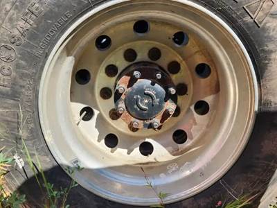 HUB PILOT Hub for a 2019 Kenworth T680