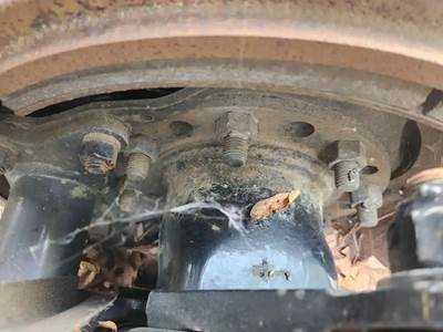 HUB PILOT Hub for a 2016 Peterbilt 579