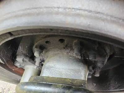 HUB PILOT Hub for a 2013 Freightliner Coronado 12