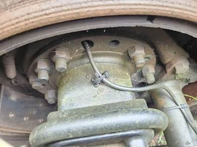 HUB PILOT Hub for a 2013 Freightliner Coronado 12