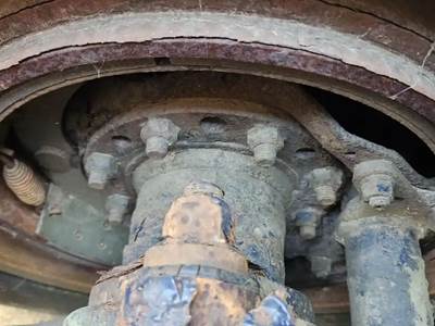 HUB PILOT Hub for a 2005 Kenworth T2000