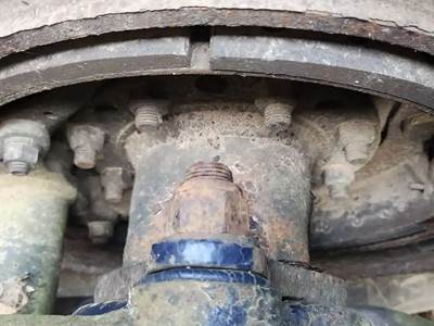 HUB PILOT Hub for a 2005 Kenworth T2000