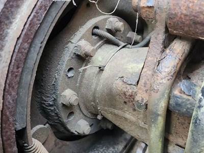 HUB PILOT Hub for a 2005 Kenworth T2000