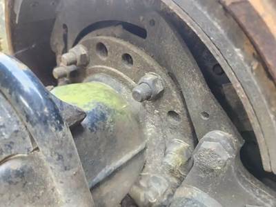 HUB PILOT Hub for a 2015 Freightliner Cascadia 125