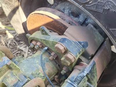 HUB PILOT Hub for a 2014 Peterbilt 579